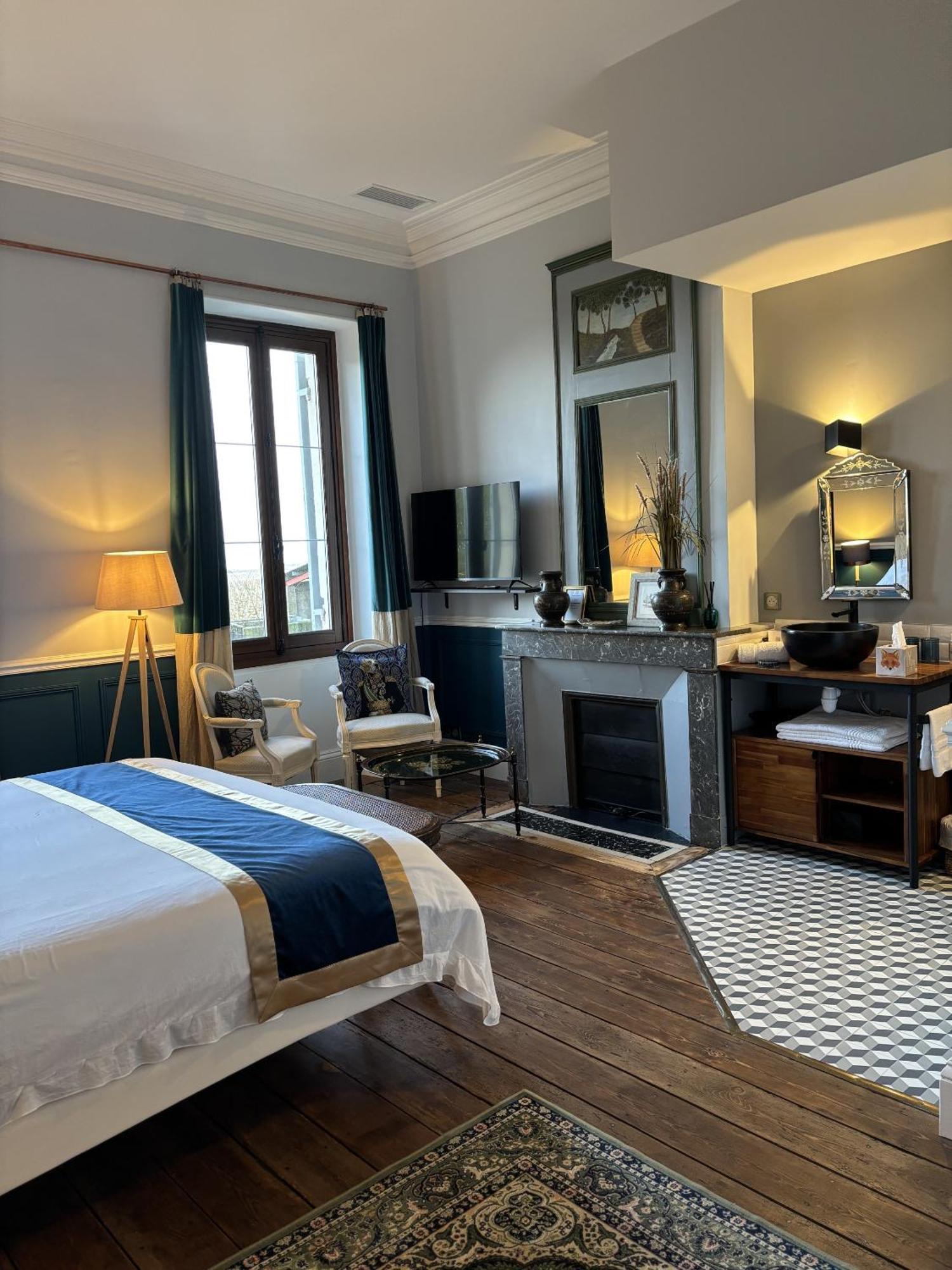 Maison Jeroboam Saint-Estephe  Room photo