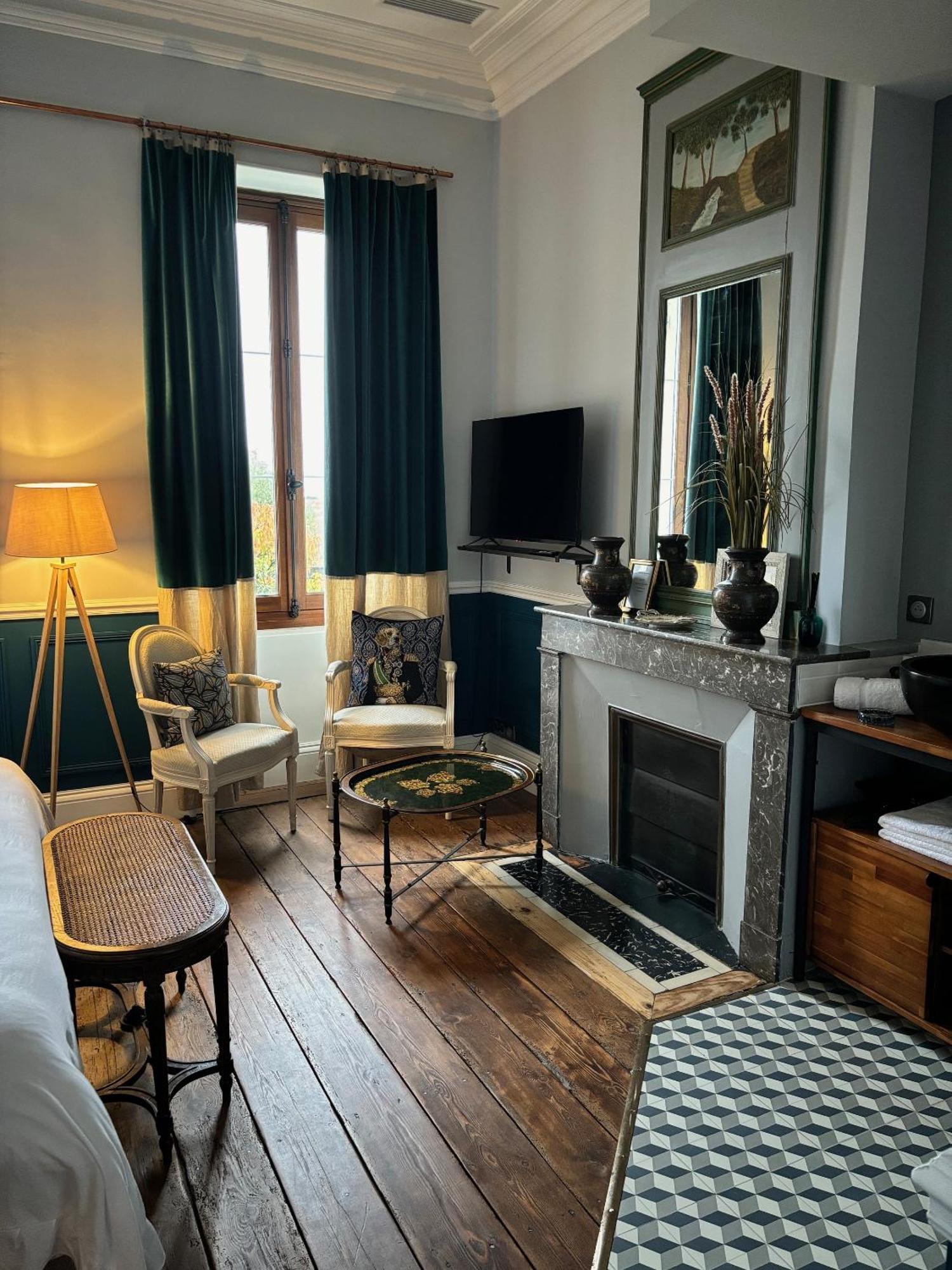 Maison Jeroboam Saint-Estephe  Room photo