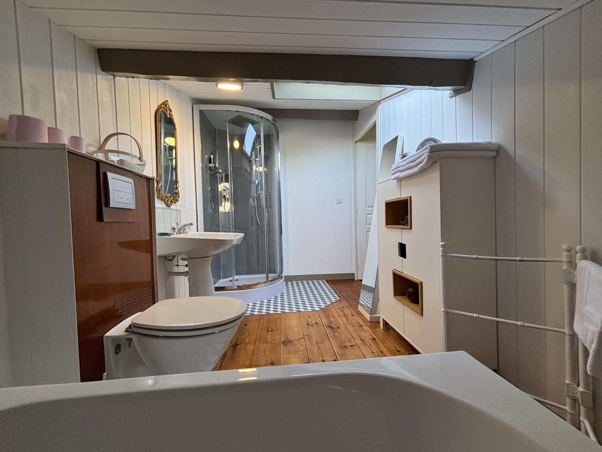 Maison Jeroboam Saint-Estephe  Room photo